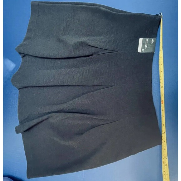 Alfani Woman Sz 12 Black Pleated A Line Short Skirt Side Zip Up Closure NWT - Picture 6 of 15